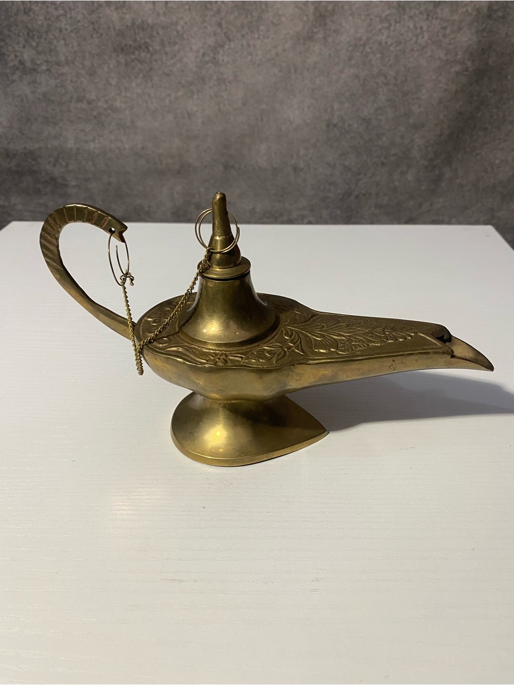 Vintage Engraved Brass Aladdin Genie Lamp Oil Incense Burner Chained Lid - Picture 4 of 10